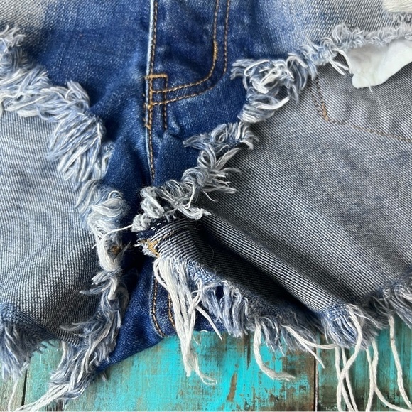 One Teaspoon Rollers Low Waist Long Rise Festival Shorts Size 26 - Picture 8 of 13